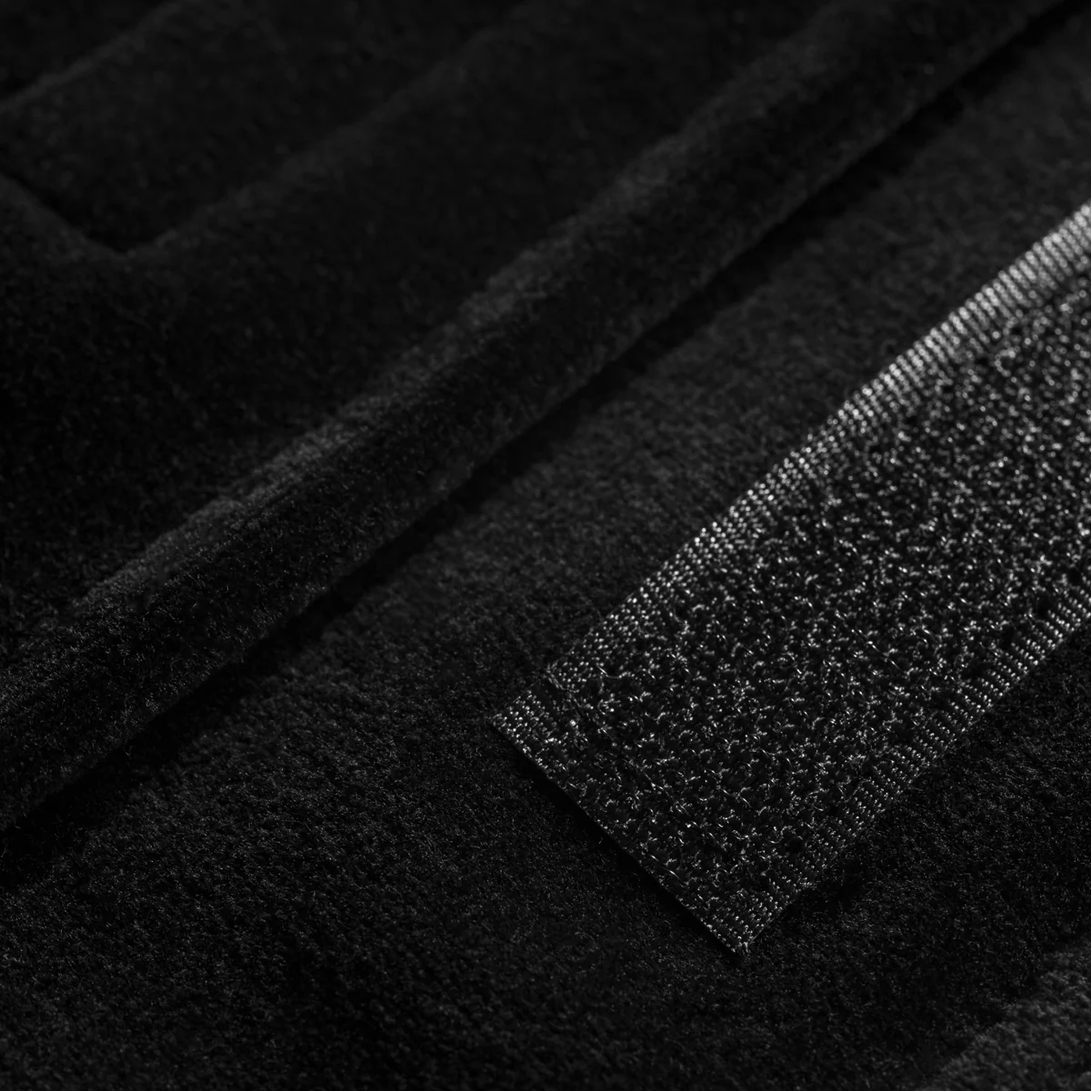 Cosmetic Treatments Headband Premium Velour Fabric Black - Image 2